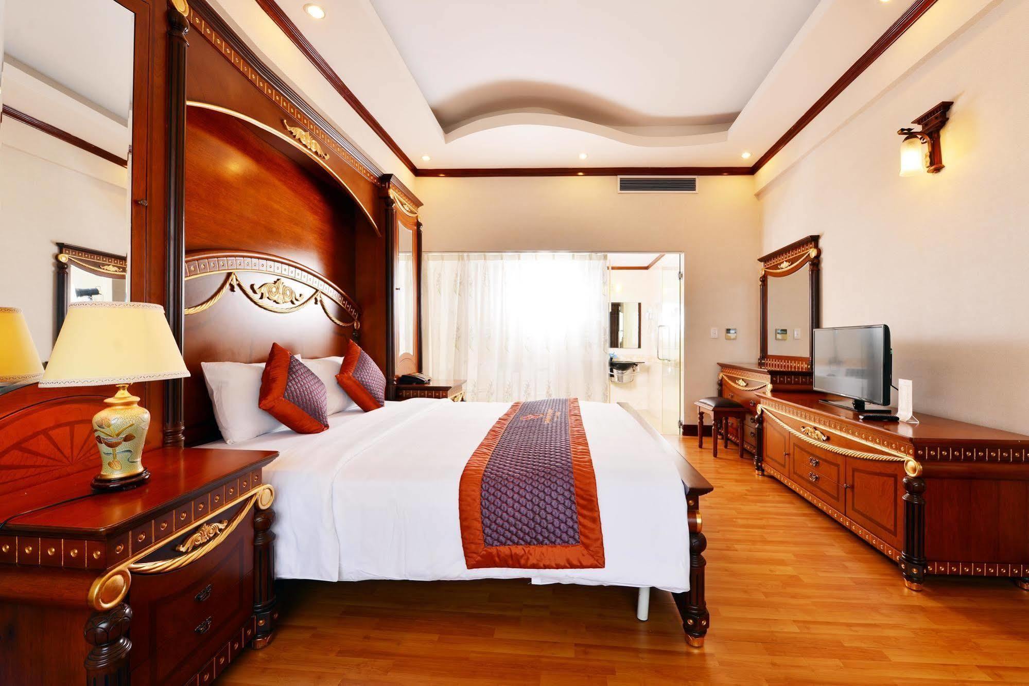 Grand Ha Long Hotel Exteriör bild